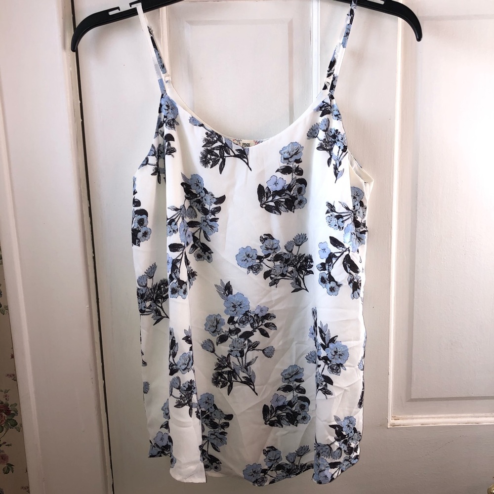 Blue Floral Tank Top 💙🖤